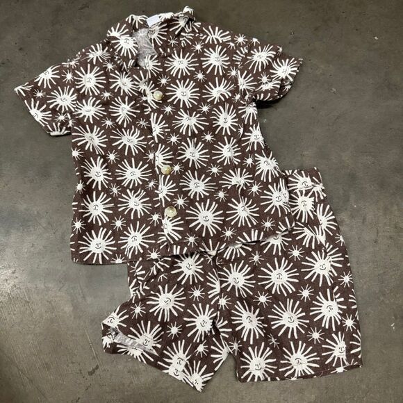 Old Navy Other - Old navy sun set 12-18M